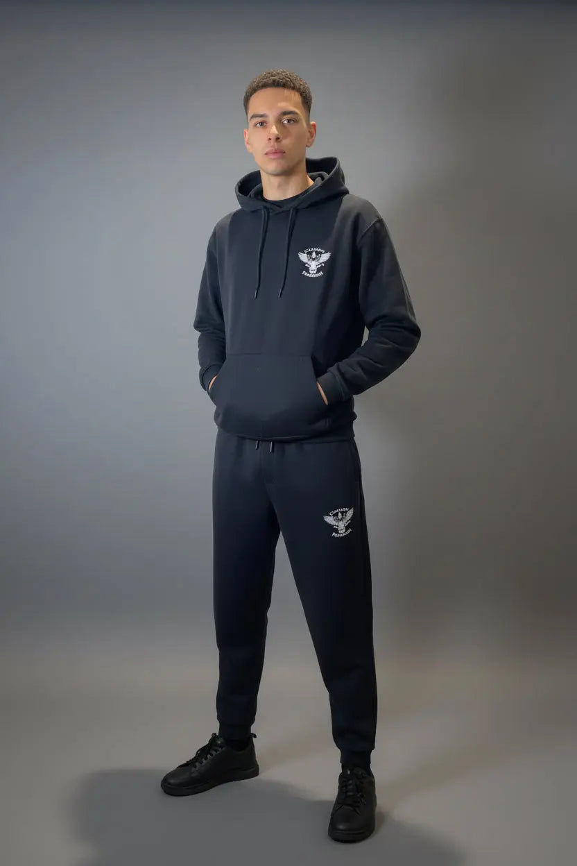 Pull à capuche noir Céleste&Puissant