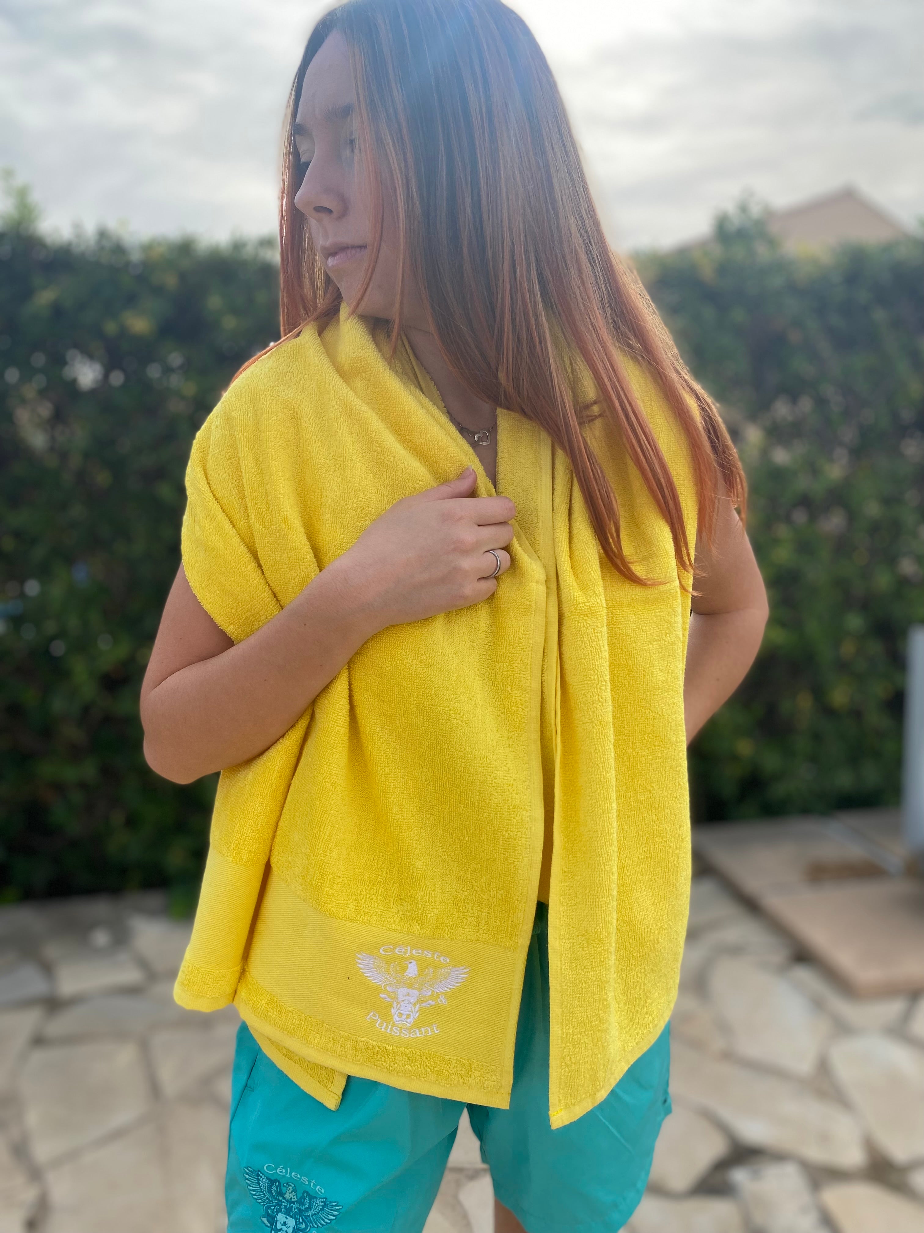 Serviette de bain jaune