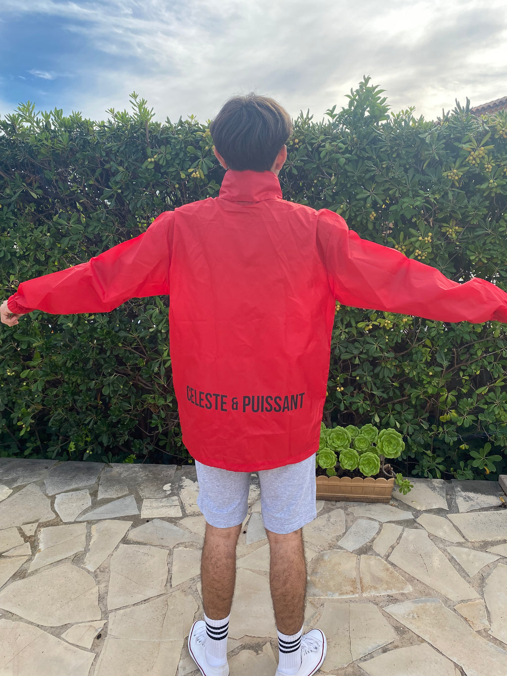 Coupe-vent rouge logo noir